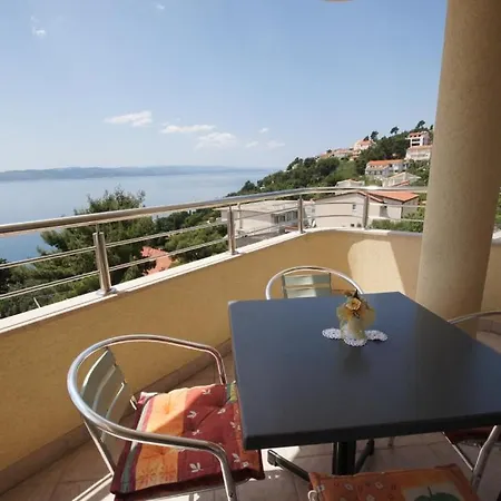 Appartement 127-4 *